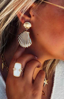 AMBER gold/white earrings