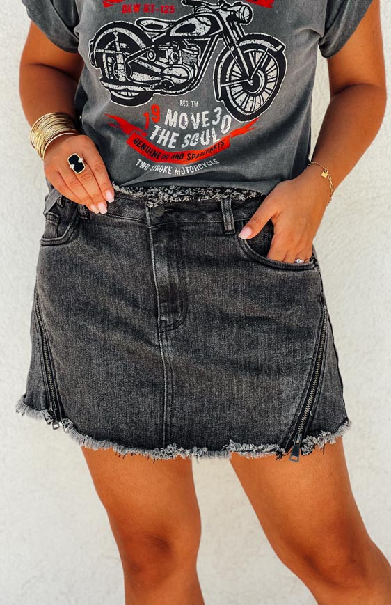 Jupe-short ENOLA noir vintage