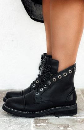 Black MADISON boots