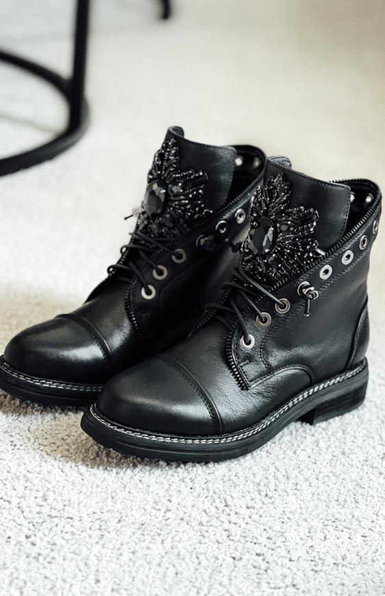 Black MADISON boots