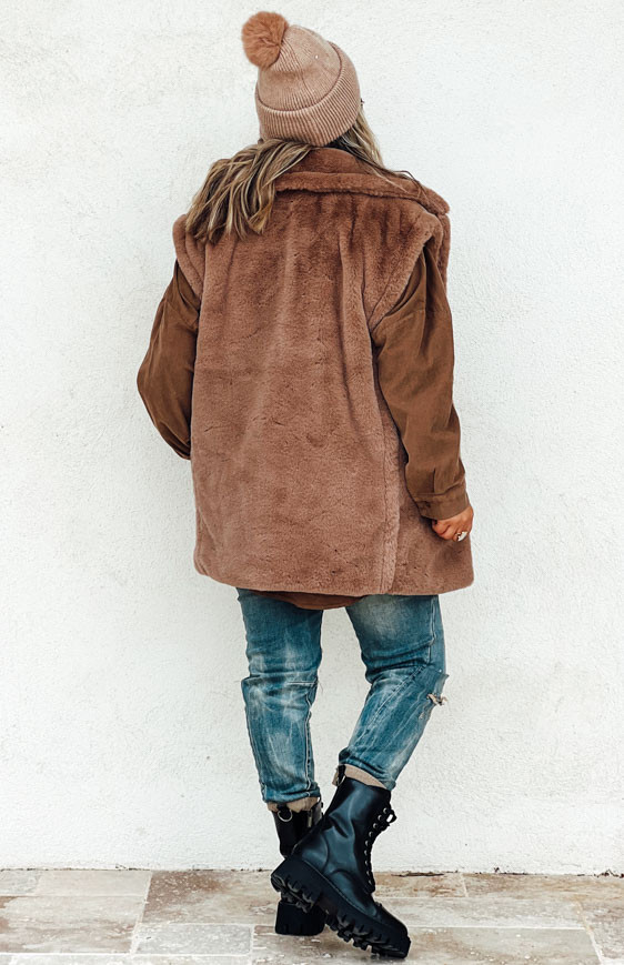 THAIS camel sleeveless jacket