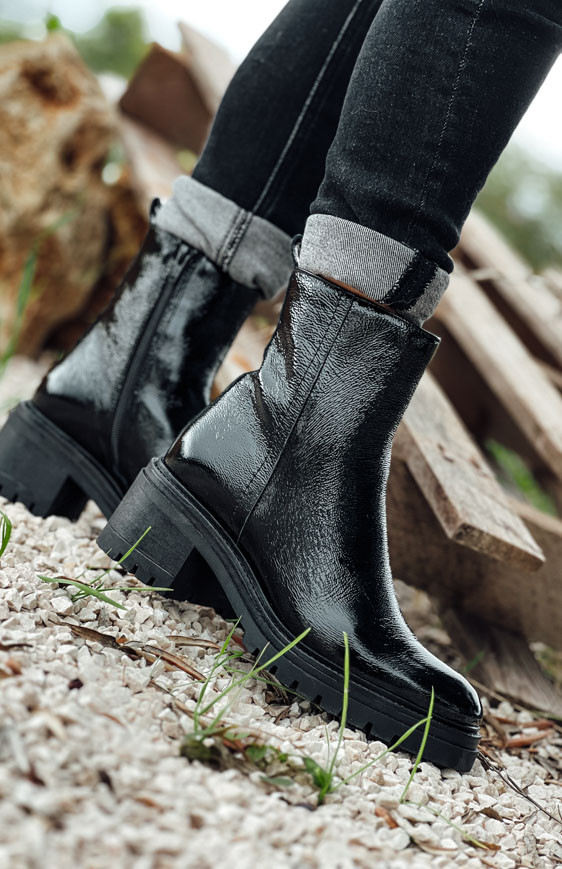 Black OSIKA boots