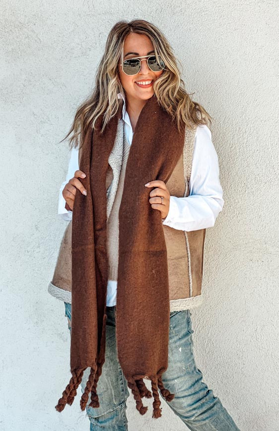 Brown DAISIE scarf