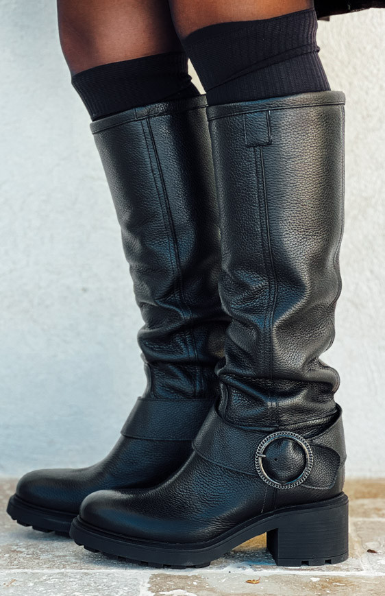 Black DAKOTA boots